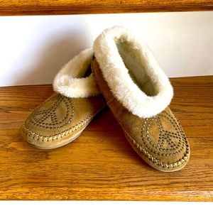 Women's Lucky Brand Fur Peace Embossed Moccasins